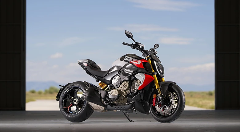 Diavel V4 RS