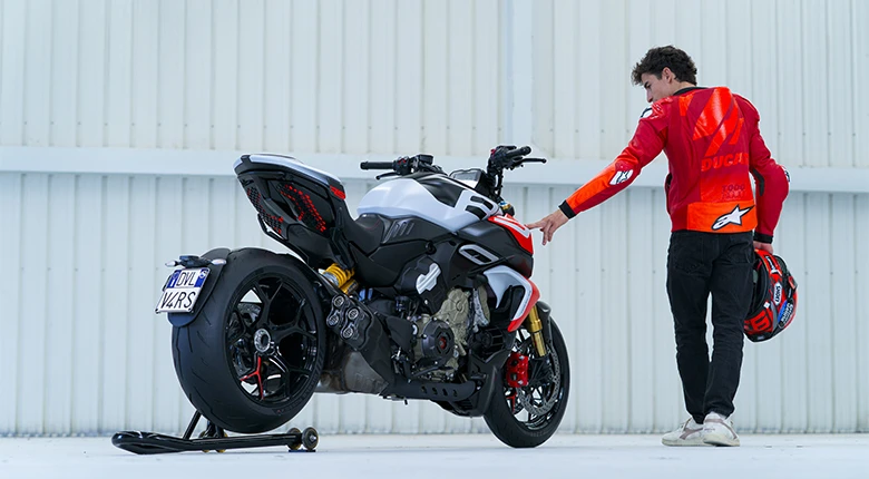 Diavel V4 RS
