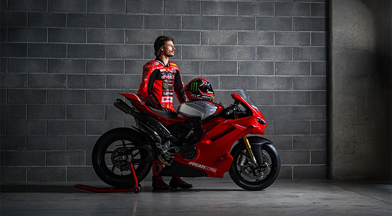 Panigale V4 R