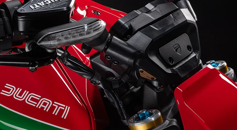 Diavel V4 RS 100