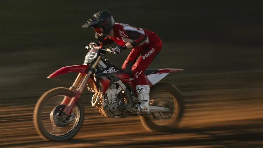 desmo450 mx factory